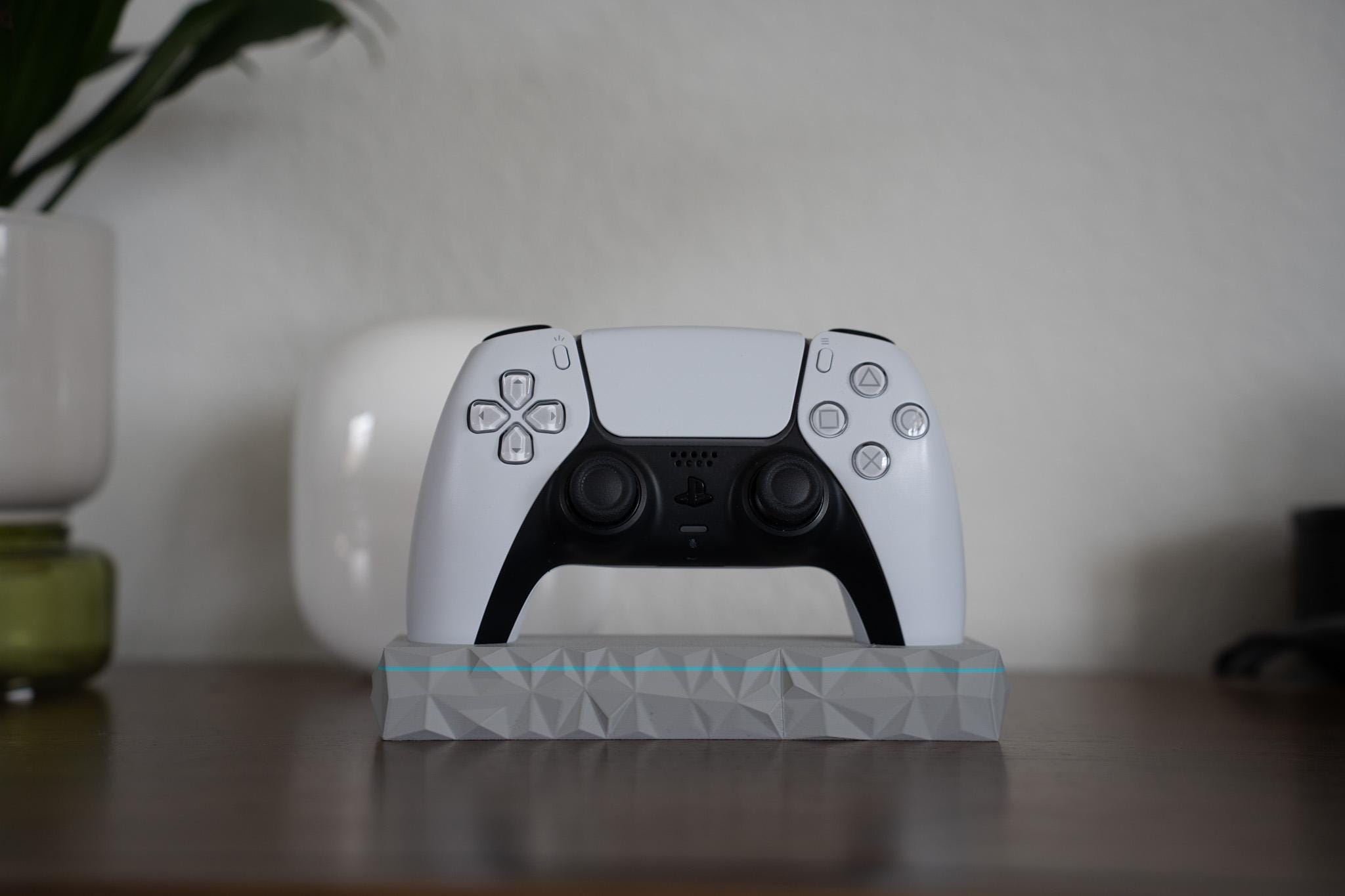 PS5 Controller Stand - Geometric Pattern